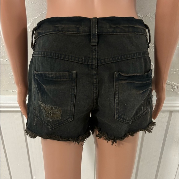 Free people distressed shorts - Picture 3 of 8
